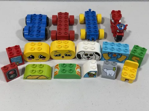 Lego Duplo Lot of 16 Specialty Pieces Cars, Animals, Numbers Free Shipping
