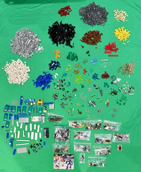 Lego Minifig + Various Lego Brick Parts Pieces & Accessories Lot ! SEE PHOTOS !