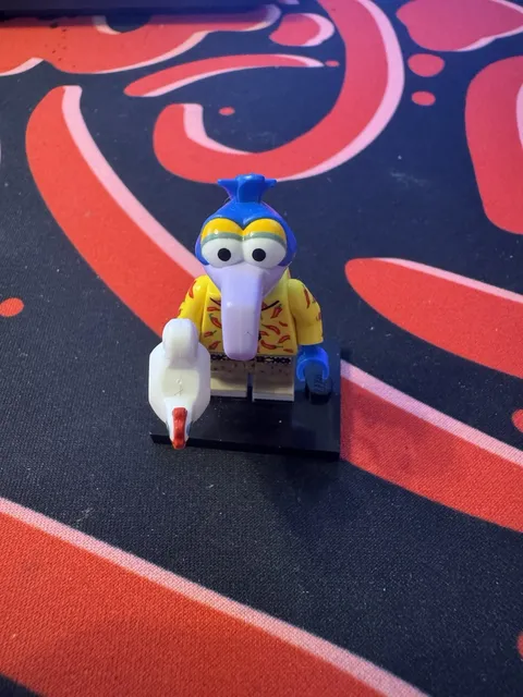 LEGO Minifigures The Muppets Gonzo & Camilla 71033 Complete
