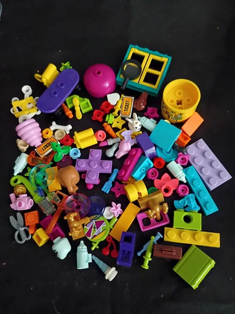 ☀️LEGO - 100+Random Friends Girl Color parts pieces lot Accessories mix tools