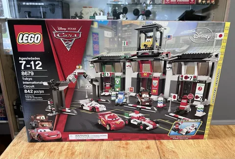 Rare New 2011 LEGO 8679 Disney Pixar Cars 2 Tokyo International Circuit Sealed