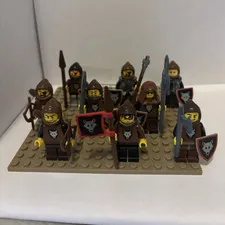Vintage Lego Castle Wolfpack minifigure lot