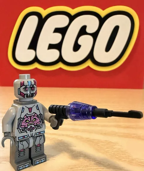 Lego Teenage Mutant Ninja Turtles The Kraang Minifigure with Accessory