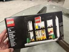 LEGO Promotional (3300003) LEGO Brand Retail Store ~Brand New & Sealed~ Retired