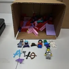 LEGO Minecraft Mixed Lot 7.4 oz Bricks 5 Minifigures 2 Incomplete Figs 6 Weapons