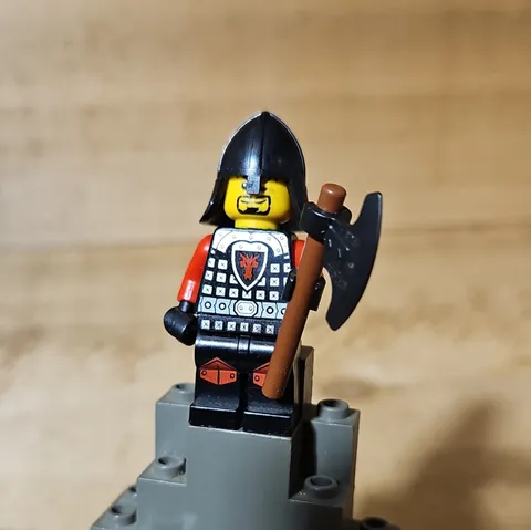 LEGO Plastic Castle Knight Minifigure Black Helmet & Armor Figure w/ Axe