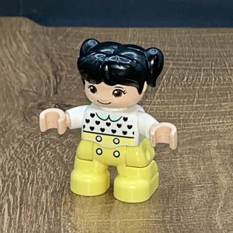 Lego Duplo Figure Asian Girl Daughter Toddler White Shirt Yellow Pants Pigtails