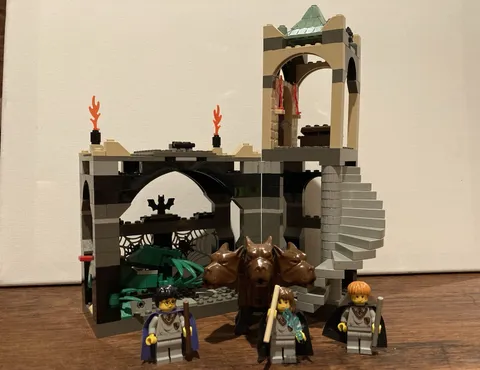 LEGO Harry Potter: Forbidden Corridor (4706) Set Complete As-is