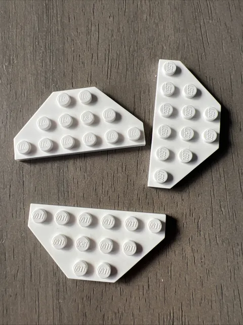 LEGO 2419 White Wedge, Plate 3 x 6 Cut Corners 3 Pieces