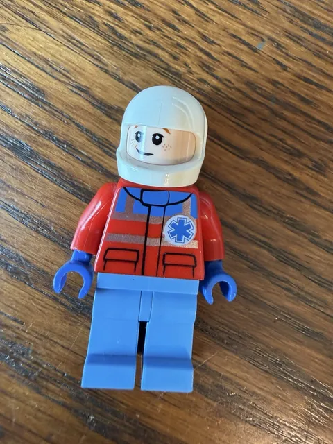 LEGO CITY HELICOPTER PILOT MINIFIGURE WITH FREE SHIPPING