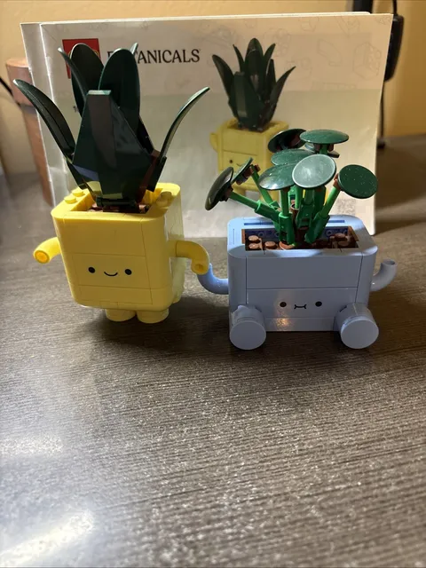 LEGO Botanicals Happy Plants