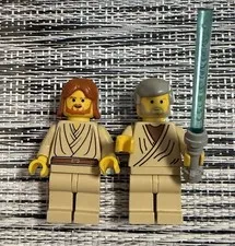 2 VINTAGE LEGO Star Wars Obi-Wan Kenobi minifigures from the early 2000s.