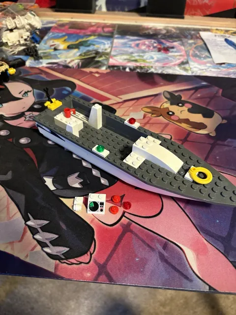 LEGO CITY: Lego Fishing Boat (4642) (Incomplete build)