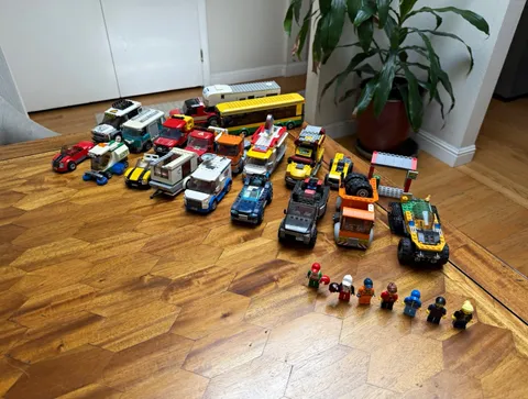 LEGO CITY Bulk Vehicle Lot 20+ Cars, Trucks, And More *Bonus Minifigures!*