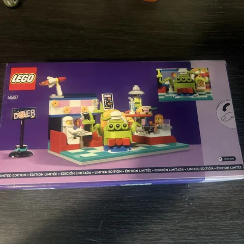 Lego 40687 Alien Space Diner Limited Edition New Sealed