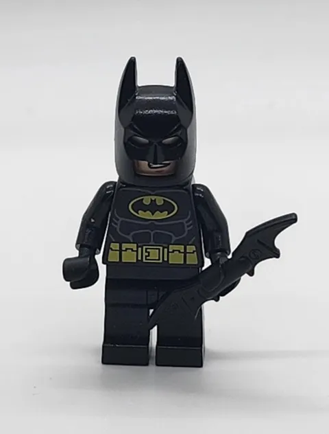 LEGO DC Super Heroes Batman-Black Suit, Yellow Belt Minifigure