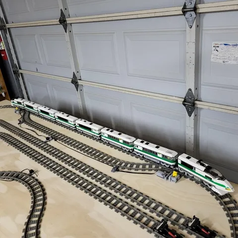 Lego 4511 9v High Speed Train 3 Engines 4 Passenger and 2 MOC Cars 5 Minis