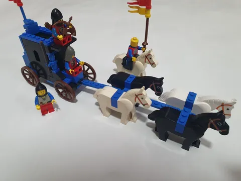Lego 6055 Knights Prisoner Carriage