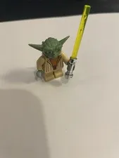 LEGO Star Wars Yoda Minifigure Rubber Head Lightsaber Original Authentic Lego