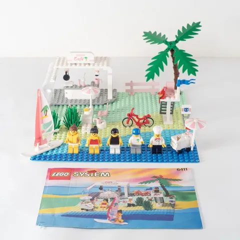 Lego 6411 Bar Coffee on the Beach with Windsurf Paradise Legoland City (1992)