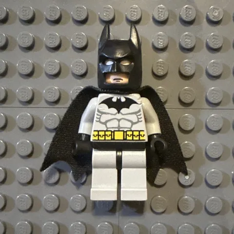 LEGO Batman Minifigure Figure DC Super Heroes bat001