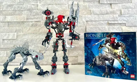 Bionicle Maxilos & Spinax 8924 with Manual.  Complete  .