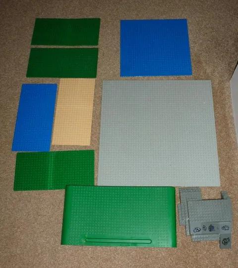 Lego 9 Bases Variety of Sizes 15"x15" (x3), 16 dot x 32 (x4) 18 dot by 18+MORE