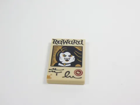 LEGO Tan 2x3 Printed Reward Tile Minifig Vampire I12