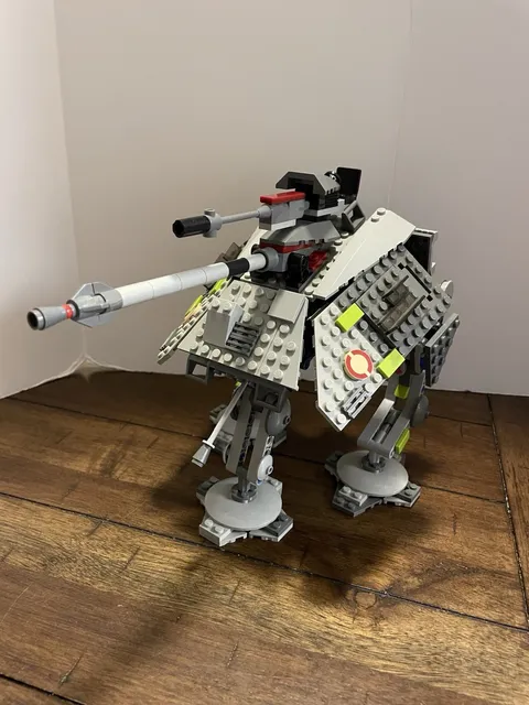 LEGO Star Wars AT-AP Walker 7671 Incomplete