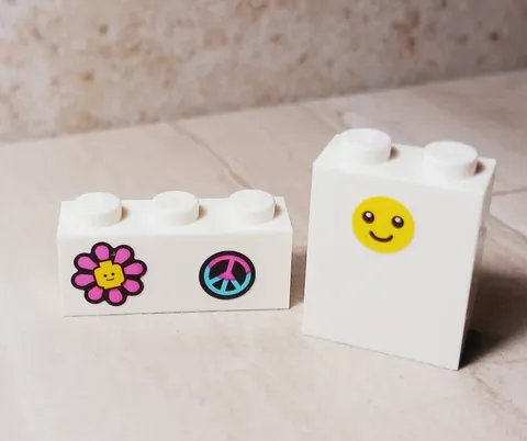 New LEGO Love Peace Happy Bricks Stickered Front Back Flower Mushroom Star Fig