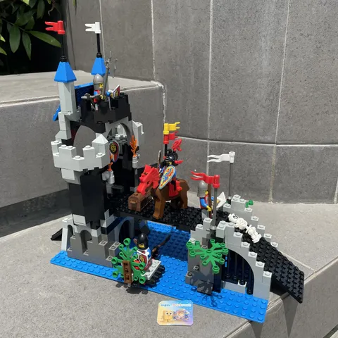 1995 Vintage LEGO Royal Drawbridge 6078 99%Complete with MiniFigures 