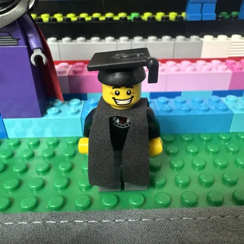 LEGO GRADUATE MINIFIG from CMF Series 5 8805 minifigure col05-1 Col065