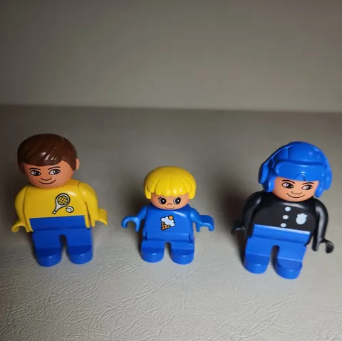 Lot Of 3 Vintage Lego Duplo Figures Tennis Police Sibling w/ Ice Cream Short -EX