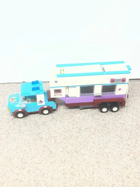 LEGO Friends Pet Horse Vet Trailer Clinic Not Complete 41125