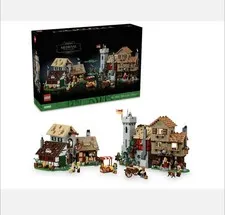 LEGO Icons: Medieval Town Square (10332)