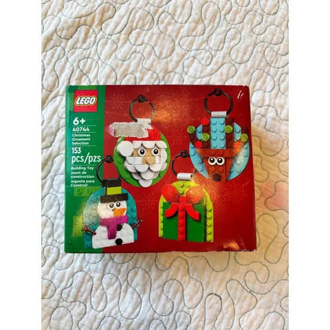 LEGO 40744 Christmas Ornament 153 PCS Santa Reindeer Snowman Sealed Box Damage