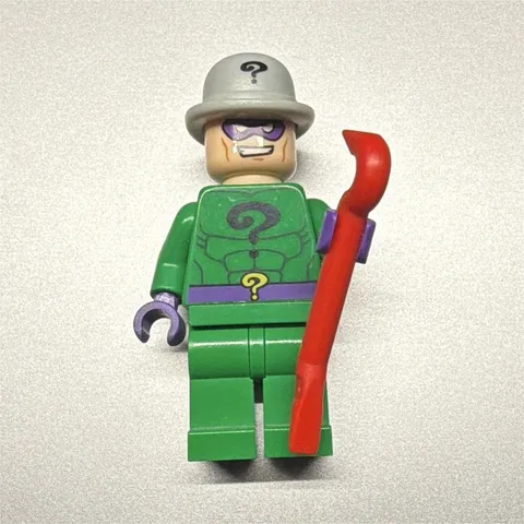 LEGO The Riddler Minifigure Green Suit with Red Crowbar Accessory