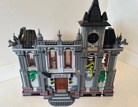 LEGO DC Super Heroes Batman Arkham Asylum Breakout 10937 build only No Figs!