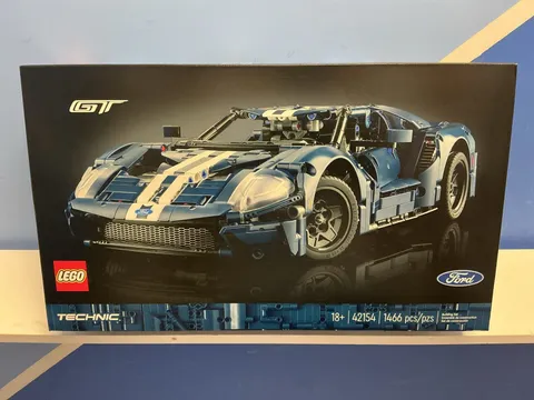LEGO Technic Ford GT 42154 Complete Set Box 1466 Pieces Plastic Cars Theme