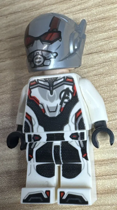 LEGO Marvel Ant-Man Minifigure sh561 Quantum Realm Suit from Avengers Endgame
