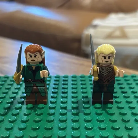 Tauriel and Legolas Greenleaf LEGO Minifigures Lot