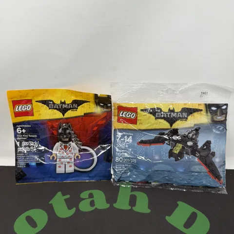 Lego Lot Kiss Kiss Tuxedo Batman Keychain Mini Bat Wing Polybag 2017 Retired