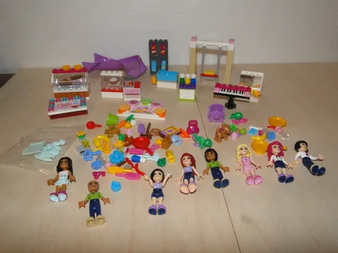 LEGO Friends Mini Figures Lot Parts Pieces Incomplete Animals Partial Builds