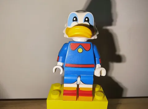 Lego Minifigure Scrooge McDuck, Disney, Series 2 $0 Ship W/ Combined Ship!