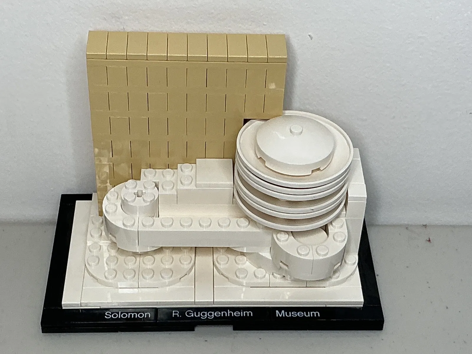 LEGO Architecture 21004 Solomon R. Guggenheim Museum [PRE-BUILT]