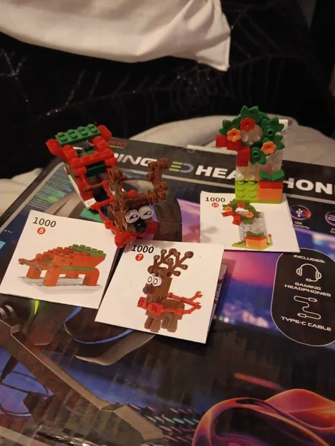 Mini Christmas Lego Sets 83 Peices Completed
