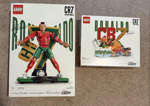LEGO Cristiano Ronaldo -CR7 Collectors World Cup Bundle 43012 & 43016 OPEN BOX