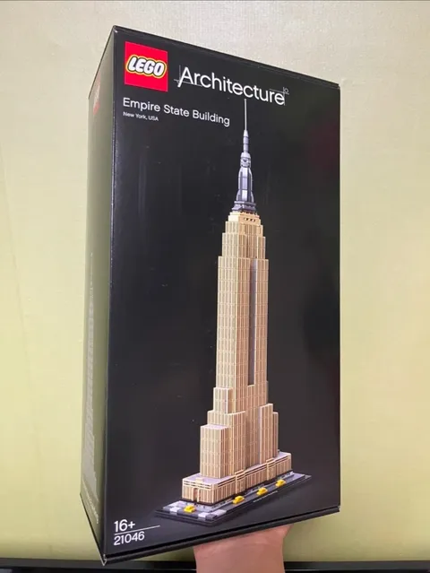 LEGO Architecture 21046 Empire State Building New York 1767pcs NEW Sealed Retire