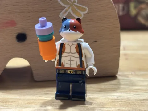 LEGO Meowscles Minifigure Fortnite Battle Bus 77073 
