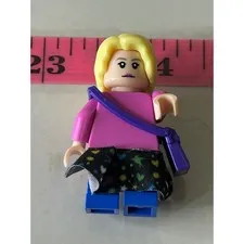 Lego Friends Luna Lovegood Minifigure Pink Top Skirt Purple Bag Blonde Hair